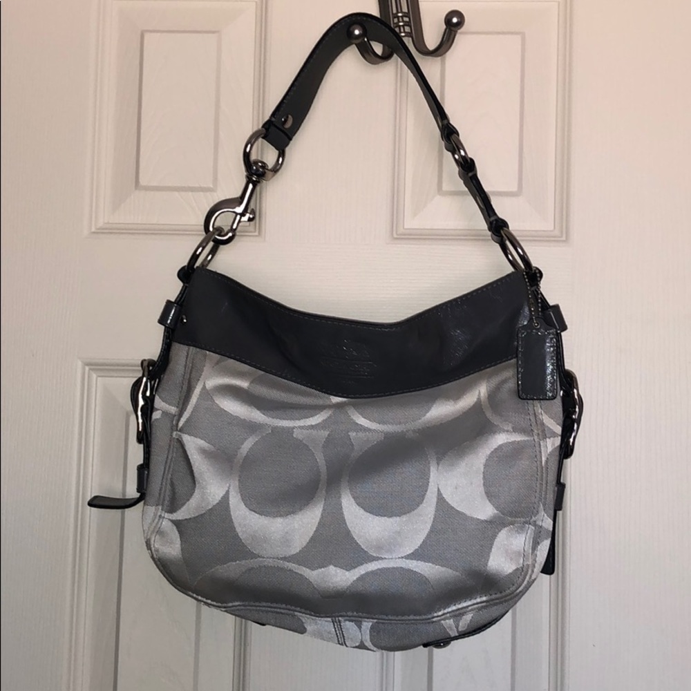 Coach large logo/ hardware shoulder bag 💼